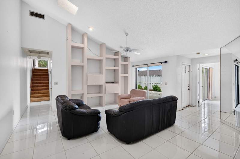 3 bedroom Townhouse at 9844 Boca Gardens Circle #A, Boca Gardens, Boca Raton — photo 4