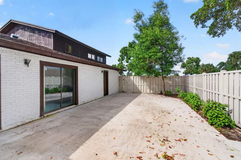 3 bedroom Townhouse at 9844 Boca Gardens Circle #A, Boca Gardens, Boca Raton — photo 5