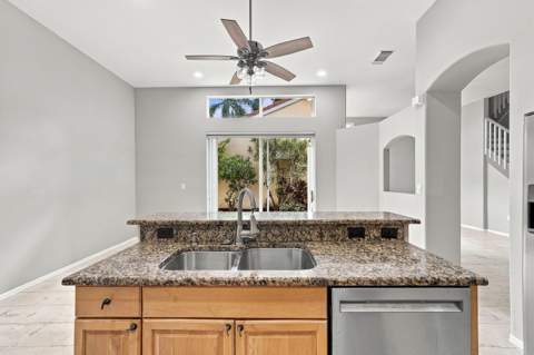 1115 Papaya Street, Hollywood FL - photo 19 of 59
