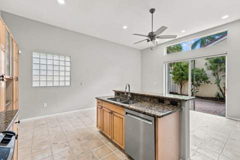 1115 Papaya Street, Hollywood FL - photo 20 of 59