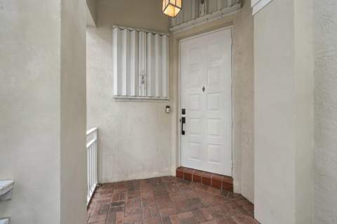 1115 Papaya Street, Hollywood FL - photo 6 of 59