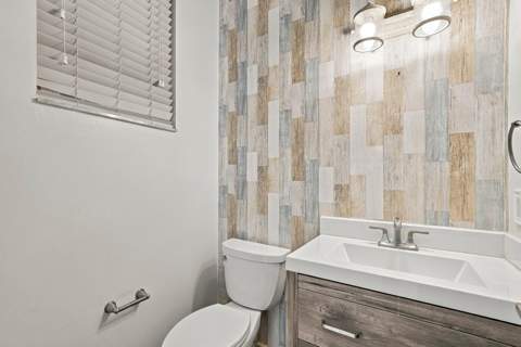 1115 Papaya Street, Hollywood FL - photo 8 of 59