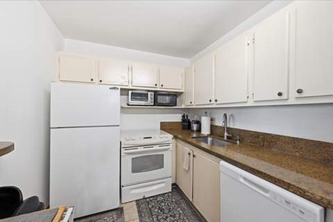 551 Durham Circle #T, Deerfield Beach FL - photo 9 of 21