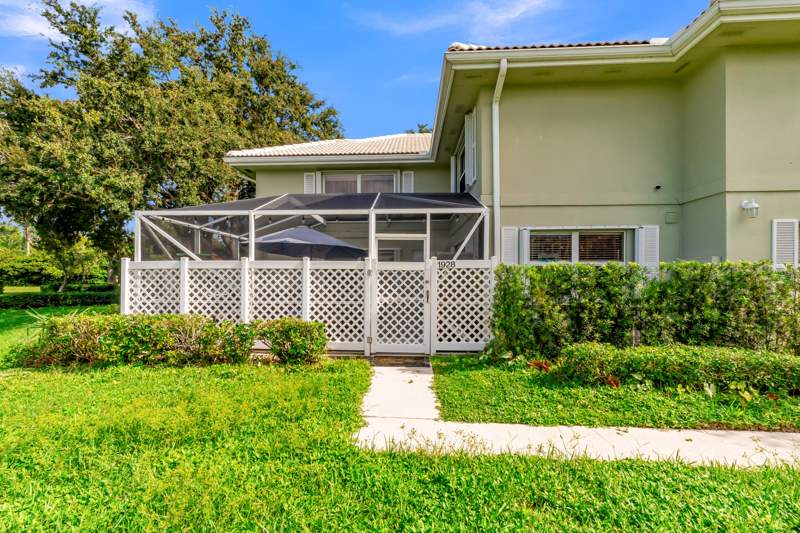 2 bedroom Townhouse at 1928 Stratford Way #38D, Stamford At The Villages Of Palm Beach L, West Palm Beach — photo 3