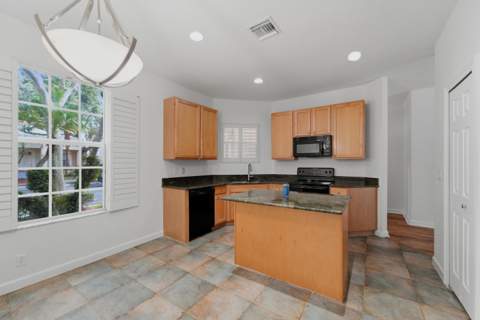 8058 Murano Circle, Palm Beach Gardens FL - photo 17 of 67