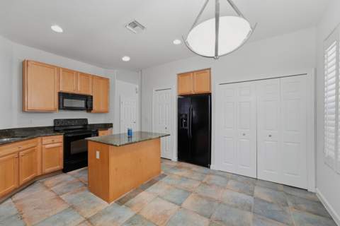 8058 Murano Circle, Palm Beach Gardens FL - photo 16 of 67