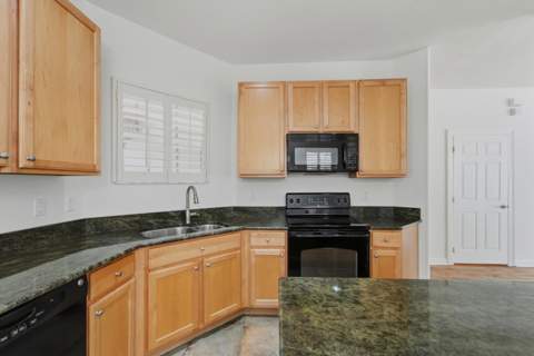 8058 Murano Circle, Palm Beach Gardens FL - photo 20 of 67