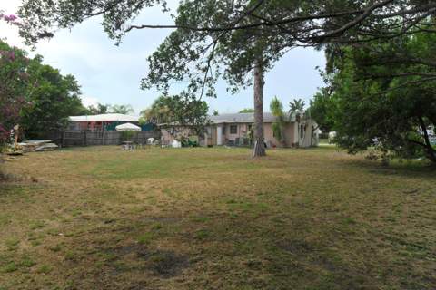 730 W Ilex Drive, Lake Park FL - photo 13 of 39
