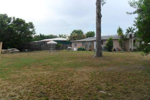 730 W Ilex Drive, Lake Park FL - photo 15 of 39