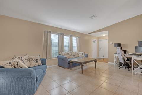 102 Sand Pine Way, Royal Palm Beach FL - photo 9 of 32