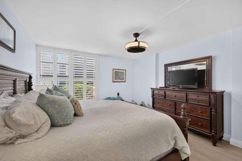 8 Royal Palm Way #104, Boca Raton FL - photo 24 of 65