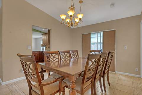 102 Sand Pine Way, Royal Palm Beach FL - photo 12 of 32