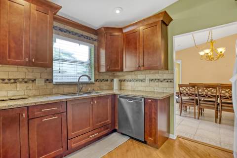 102 Sand Pine Way, Royal Palm Beach FL - photo 18 of 32