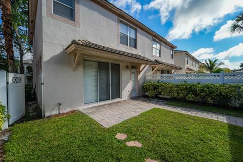 8058 Murano Circle, Palm Beach Gardens FL - photo 9 of 67