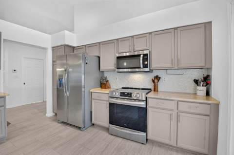 4819 Gateway Gardens Drive, Boynton Beach FL - photo 8 of 44