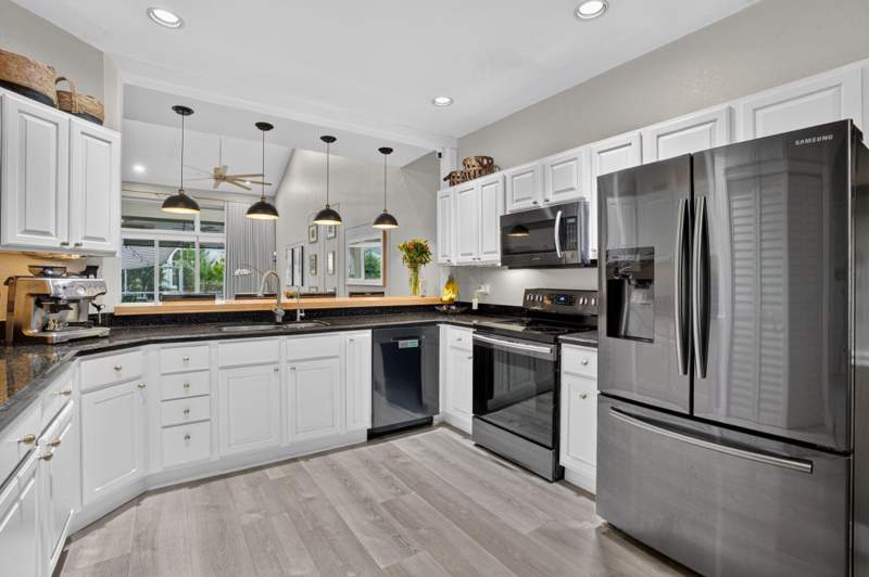 3 bedroom Single Family Residence at 457 W Palm Aire Drive, Palm Aire Oaks Course Estates, Pompano Beach — photo 4