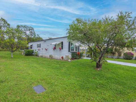 196 W Caribbean, Port St. Lucie FL - photo 7 of 35