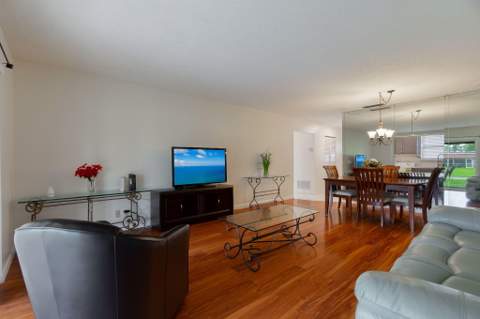 903 Worcester Lane, Lake Worth FL - photo 10 of 43
