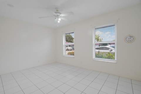 903 Worcester Lane, Lake Worth FL - photo 11 of 43