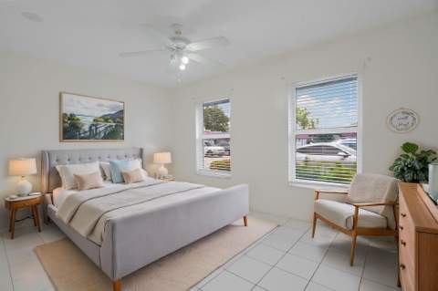 903 Worcester Lane, Lake Worth FL - photo 12 of 43