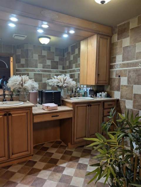 2608 NW 79th Avenue, Margate FL - photo 14 of 30