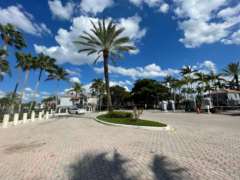 2 bedroom Condominium at 165 NW 96th Terrace #3-207, La Via Condo, Pembroke Pines — photo 2