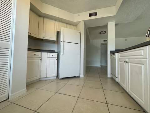 165 NW 96th Terrace #3-207, Pembroke Pines FL - photo 14 of 39
