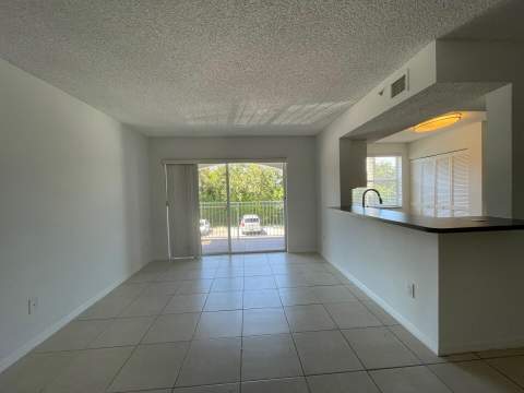 165 NW 96th Terrace #3-207, Pembroke Pines FL - photo 9 of 39