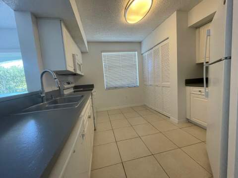 165 NW 96th Terrace #3-207, Pembroke Pines FL - photo 8 of 39