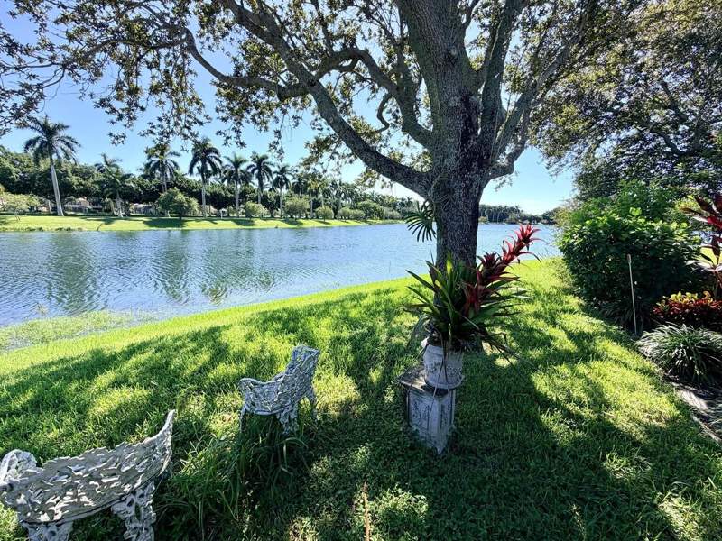 4 bedroom Single Family Residence at 2172 Vero Beach Lane, Riverwalk 8, West Palm Beach — photo 2