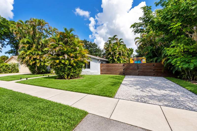 4 bedroom Single Family Residence at 1823 SW 22nd Street, Osceola Park, Fort Lauderdale — photo 3