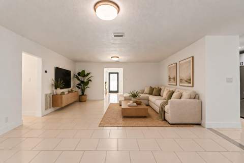1823 SW 22nd Street, Fort Lauderdale FL - photo 6 of 53