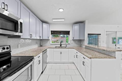1823 SW 22nd Street, Fort Lauderdale FL - photo 15 of 53