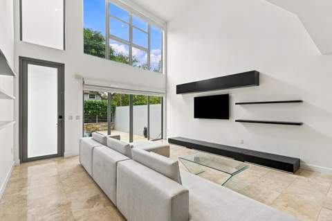 1703 NE 5th Court #1703, Fort Lauderdale FL - photo 6 of 30