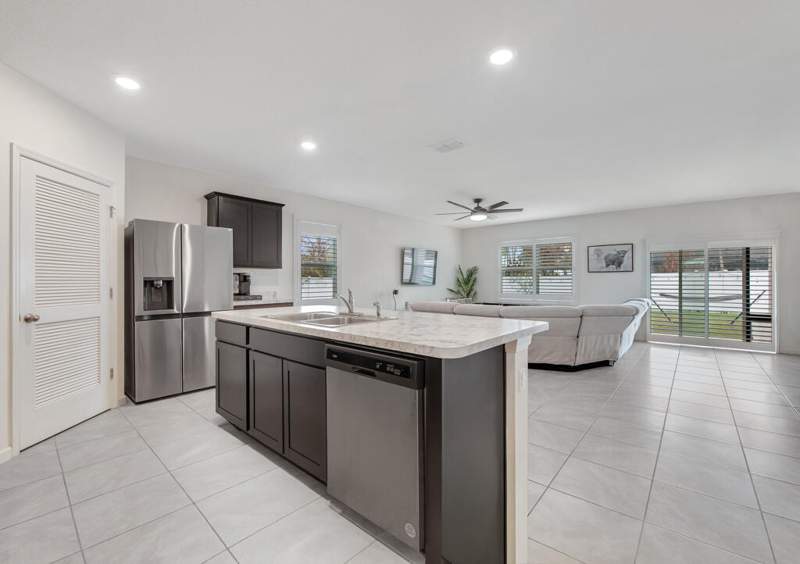 4 bedroom Single Family Residence at 1066 SW Coleman Avenue, Port St Lucie Section 8, Port St. Lucie — photo 2