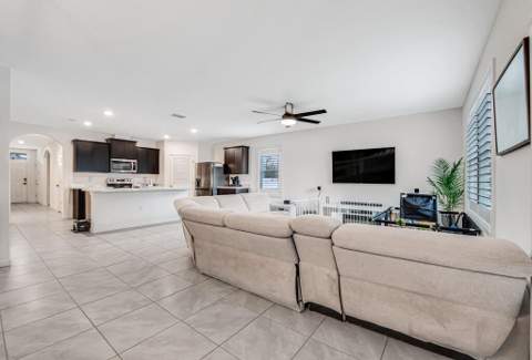 1066 SW Coleman Avenue, Port St. Lucie FL - photo 15 of 37