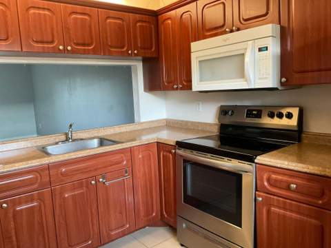 9157 NW 1st Court #203, Pembroke Pines FL - photo 6 of 24