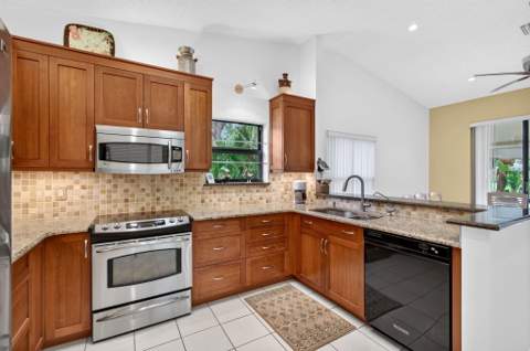 4691 Yardarm Lane, Boynton Beach FL - photo 8 of 38