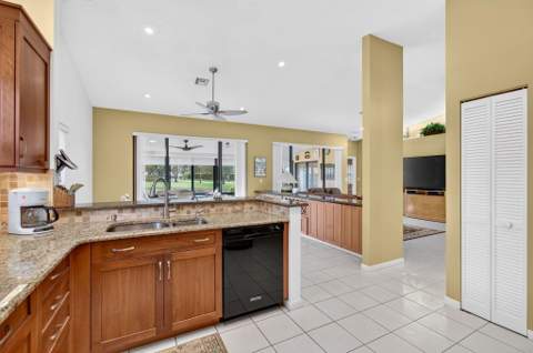 4691 Yardarm Lane, Boynton Beach FL - photo 9 of 38