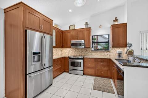 4691 Yardarm Lane, Boynton Beach FL - photo 10 of 38