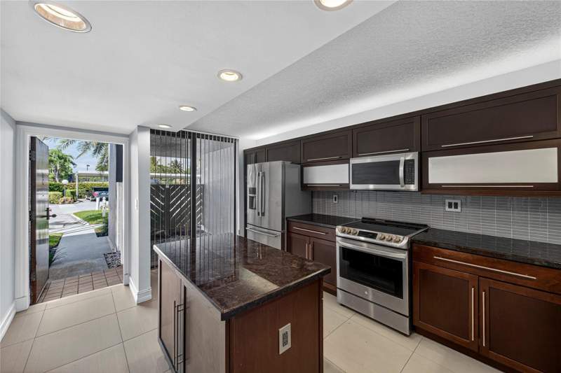 2 bedroom Condominium at 1100 SE 5th Court #53, Nobel Point Condo, Pompano Beach — photo 3