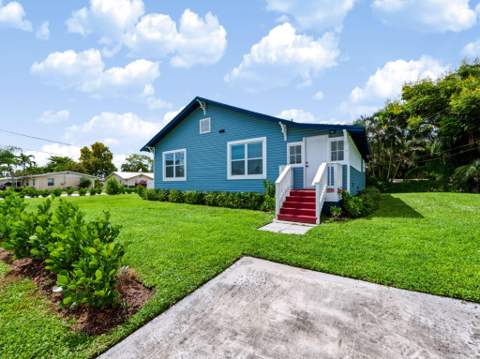 1566 NW 9th Avenue, Stuart FL - photo 8 of 31