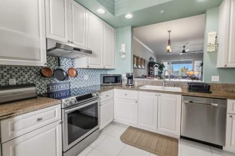 36 Harbour Isle Drive #304, Fort Pierce FL - photo 8 of 41