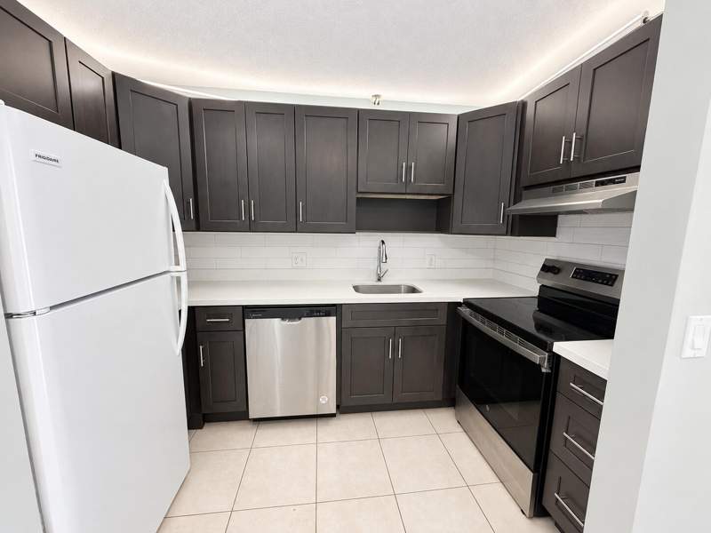 2 bedroom Condominium at 3253 NW 104th Avenue, Springs Park Condo, Coral Springs — photo 2