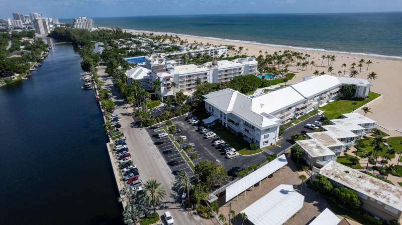 1 bedroom Stock Cooperative at 1750 S Ocean Lane #205, Lago Mar Place Co-Op, Fort Lauderdale — photo 3