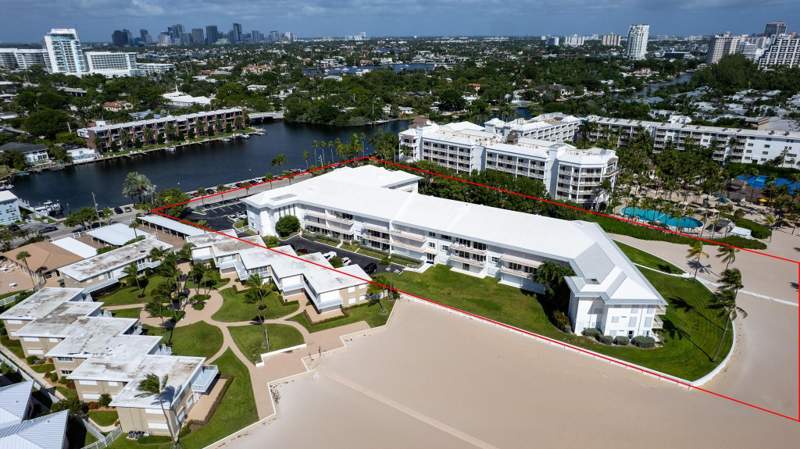 1 bedroom Stock Cooperative at 1750 S Ocean Lane #205, Lago Mar Place Co-Op, Fort Lauderdale — photo 5