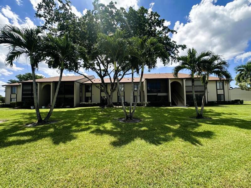 2 bedroom Condominium at 805 Sky Pine Way #F2, Pine Ridge North Village IV Condo, Greenacres — photo 2