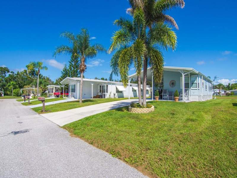 2 bedroom Manufactured Home at 5 Oliva Road, Spanish Lakes Golf Village, Port St. Lucie — photo 2
