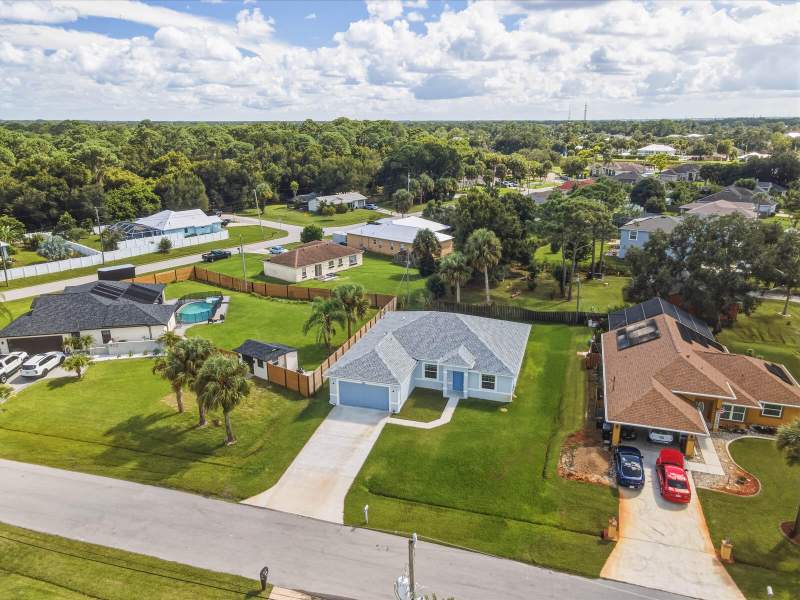 3 bedroom Single Family Residence at 1946 SW Leafy Road, Port St Lucie Section 11, Port St. Lucie — photo 4