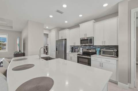 1946 SW Leafy Road, Port St. Lucie FL - photo 9 of 55